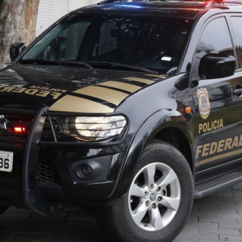 Grupo com atuação no tráfico internacional de cocaína é alvo da PF