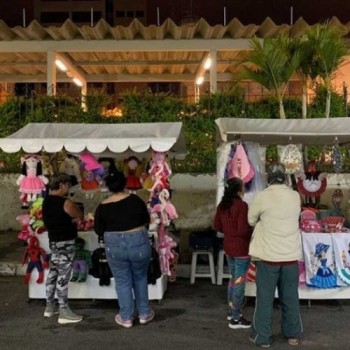 Mercadinho de Natal volta à rua Dr. Paulo Frontin