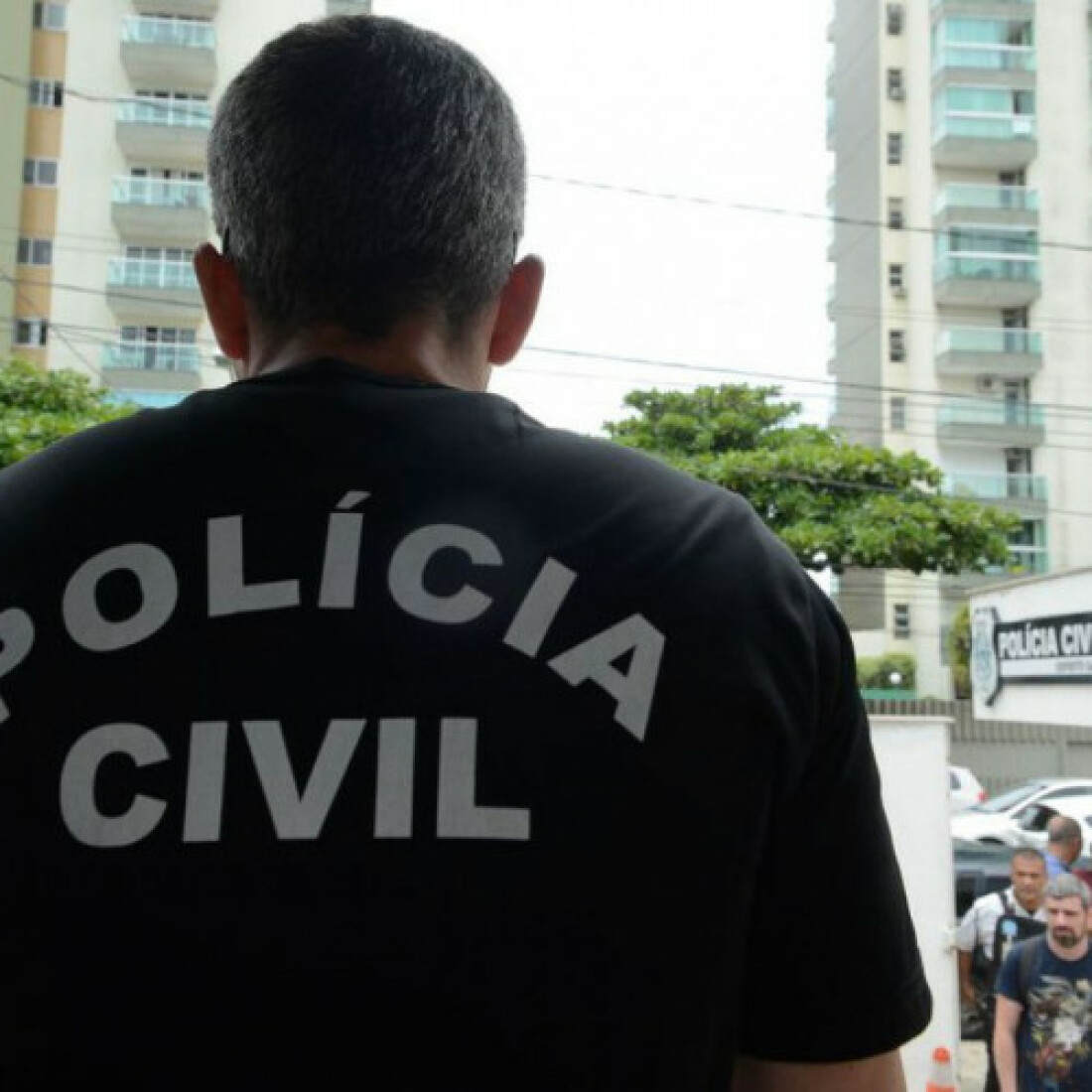 Polícia faz ação contra tráfico de armas e drogas em quatro estados