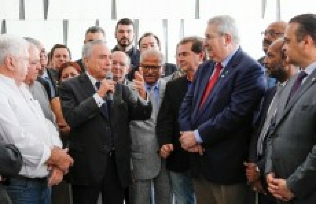 Temer se reúne com as centrais sindicais