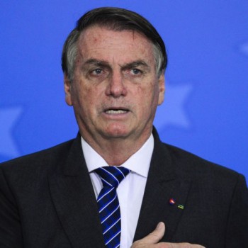 Presidente Bolsonaro assina filiação ao PL