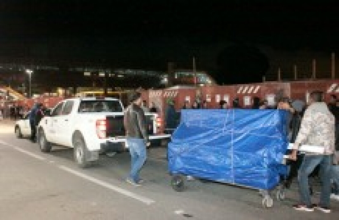 Ação fiscaliza ambulantes na estação e na rua Glicério