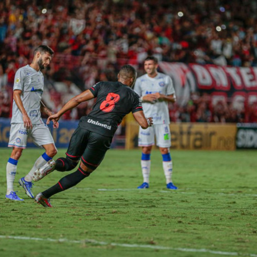 Atlético-GO derrota Bahia e se afasta do Z4 do Brasileiro