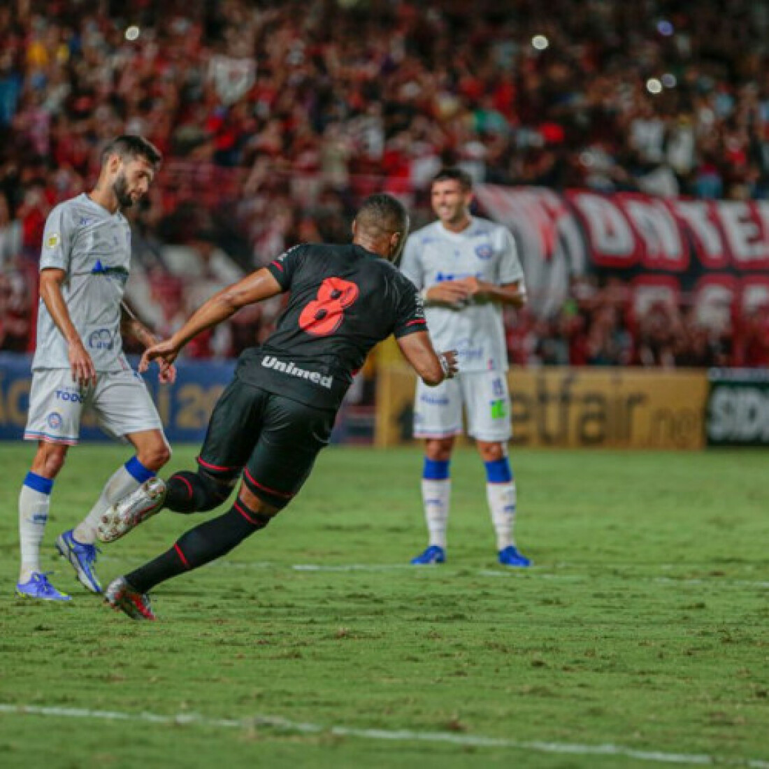 Atlético-GO derrota Bahia e se afasta do Z4 do Brasileiro