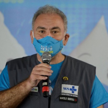 Principal resposta contra Ômicron é vacinação, diz ministro