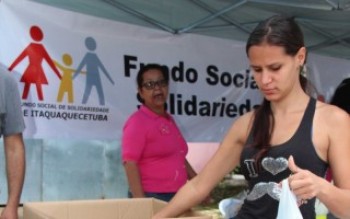 Fundo Social doa mais de 14 mil peças de roupas