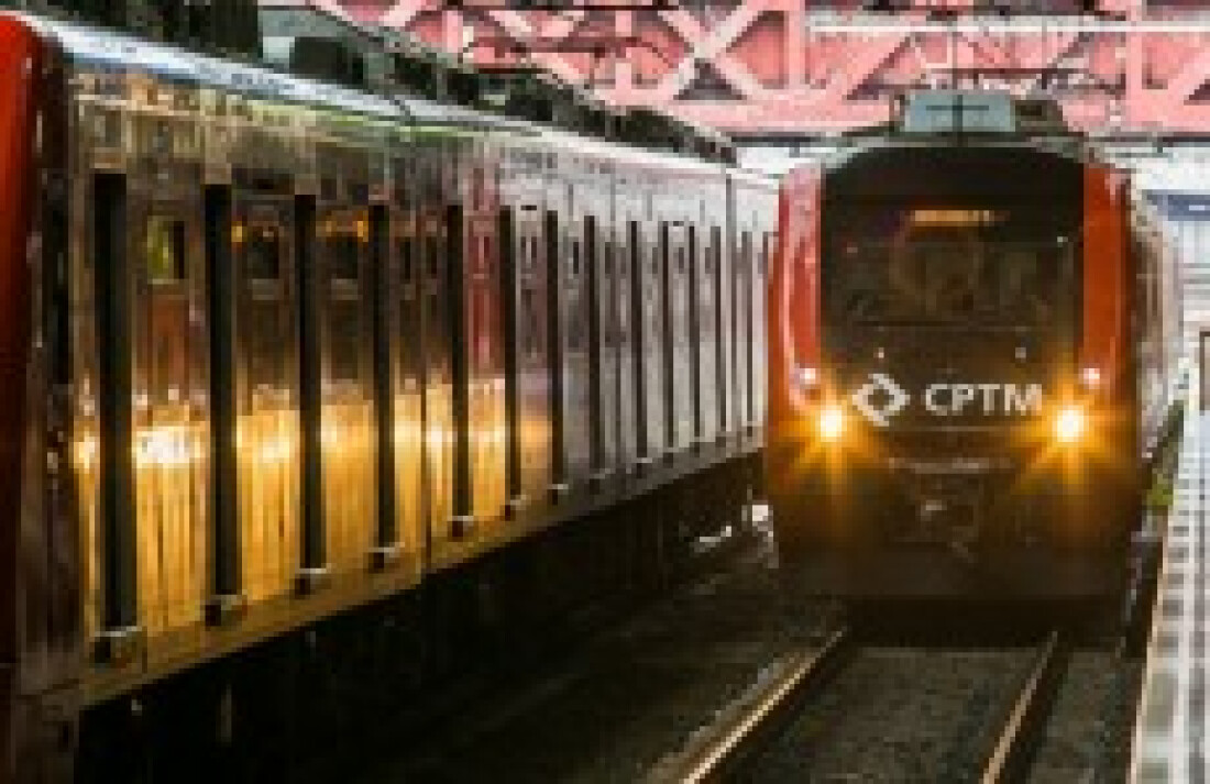 Trens circulam com maior intervalo hoje