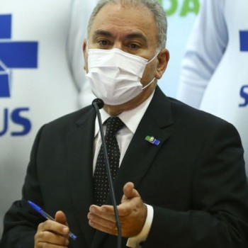 Pandemia: cuidados devem ser mantidos com variante Ômicron