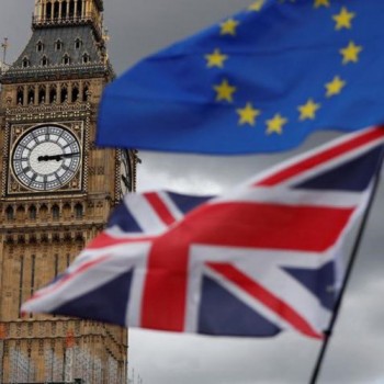França afirma que não será refém da política britânica para imigração