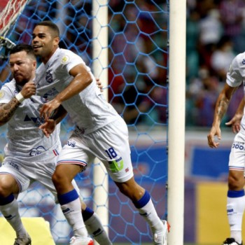 Brasileiro: Bahia derrota Grêmio por 3 a 1 e deixa Z4
