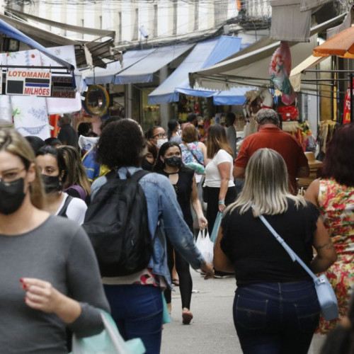 Expectativa de vida no Brasil sobe para 76,8 anos