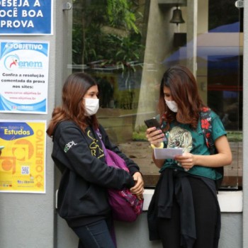 Enem serve de acesso ao ensino superior no Brasil e em Portugal