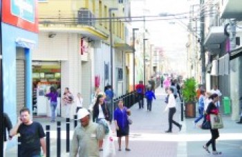 Nova Flaviano ficará fechada para carros apenas aos sábados