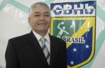 Handebol ganha Centro Nacional
