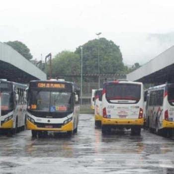 Sindicato ameaça paralisar ônibus na próxima semana