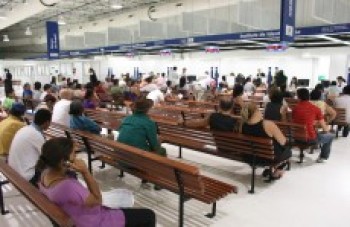 Serviços ficam parcialmente paralisados na segunda-feira