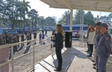 Carreata do Agasalho recolhe roupas e cobertores em Mogi