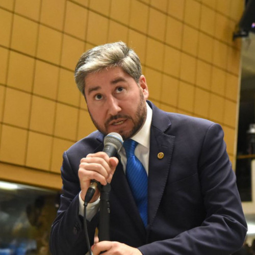 Cidadania expulsa deputado Fernando Cury por importunação sexual