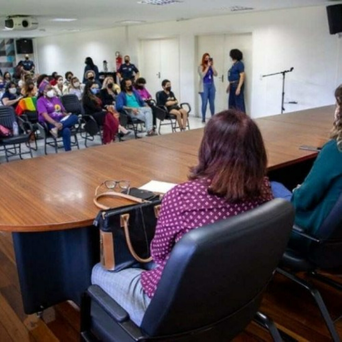 Membros para a gestão do ComMulher tomam posse