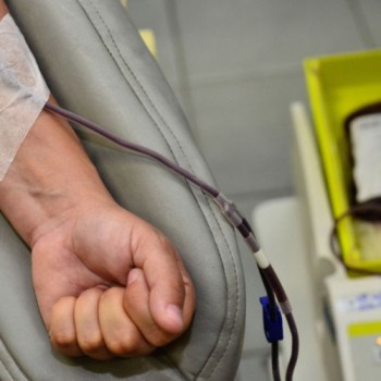 Hemorio faz 77 anos com campanha de doação de sangue e de livro