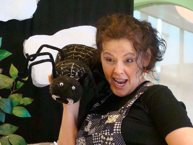 "A Árvore e a Aranha"