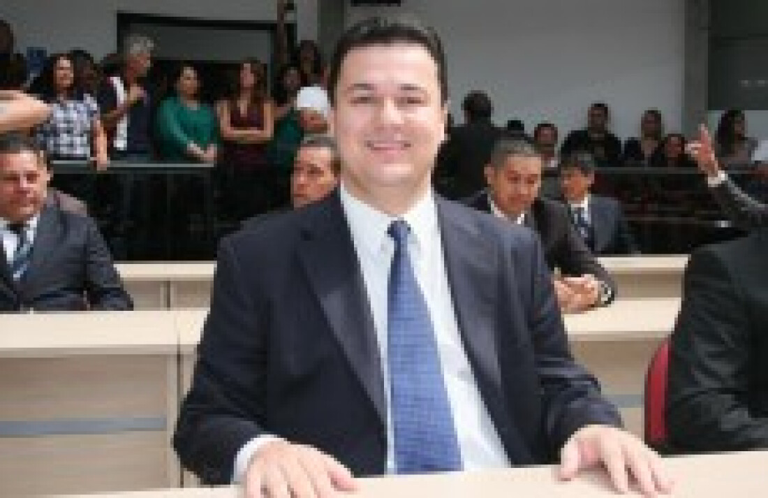 Vereador premiado como mais atuante lidera as ausências