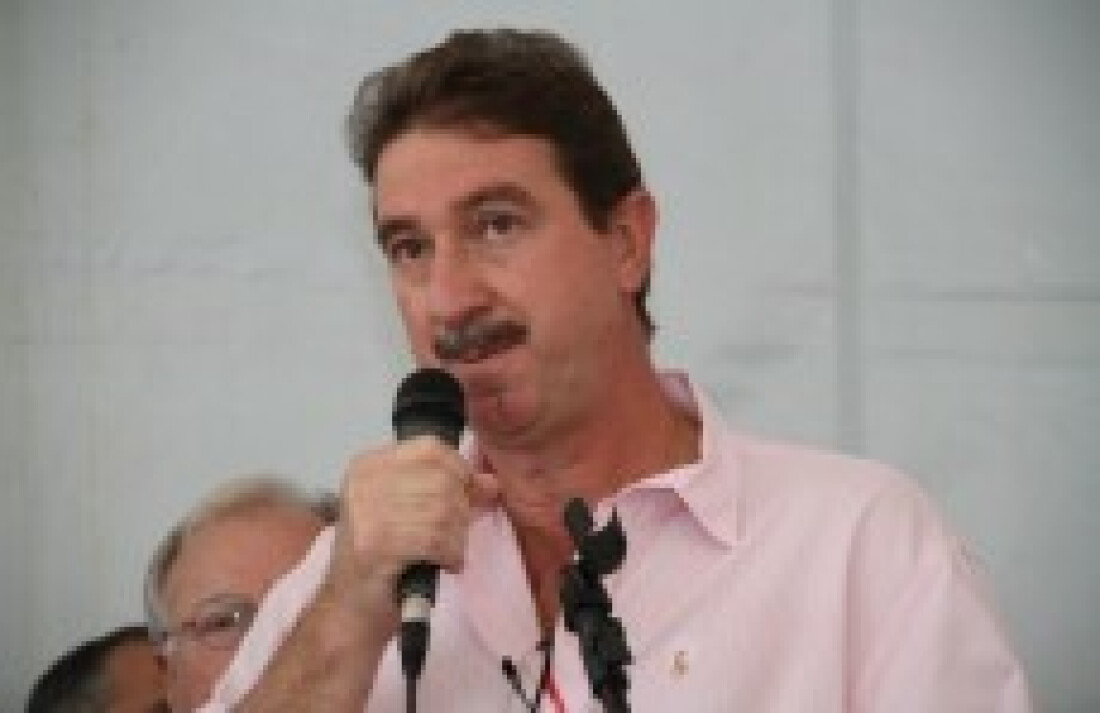 Momento turbulento tem até troca de socos no plenário