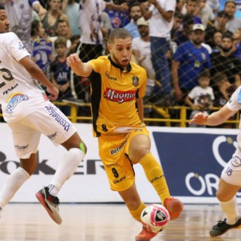 LNF: Foz Cataratas e Magnus empatam no primeiro jogo da semifinal