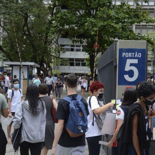 Invisibilidade e Registro Civil é tema da redação do Enem