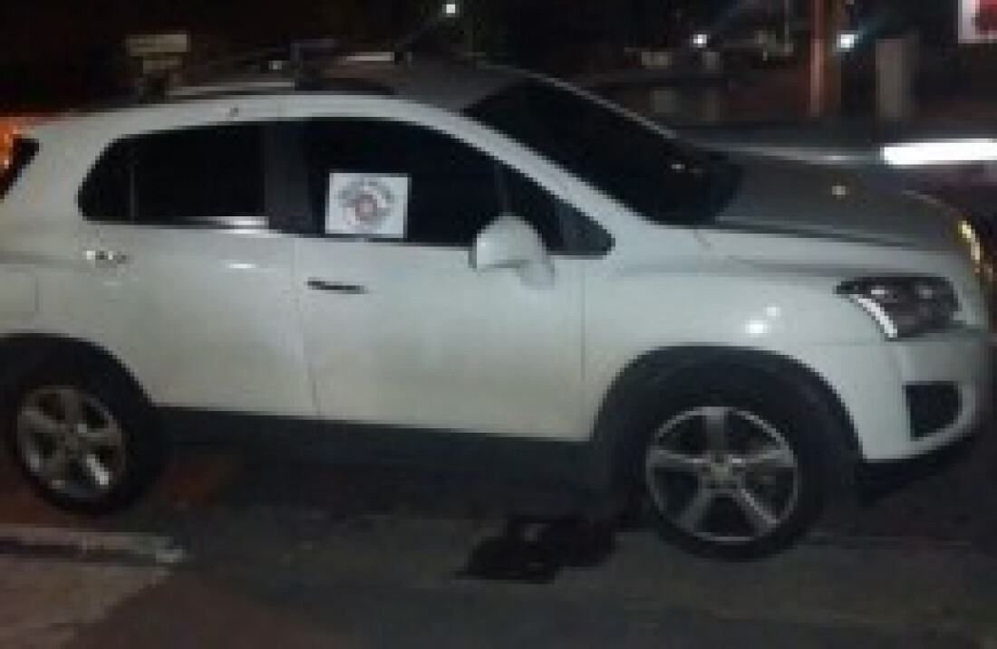 PM recupera veículo roubado em Itaquá