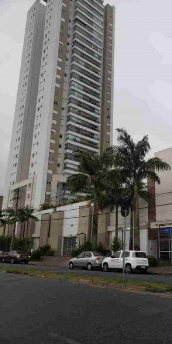 Homem é preso após invadir apartamento no Mogilar