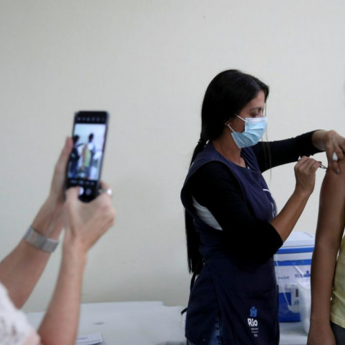 Brasil registra 293 mortes por covid-19 em 24 horas