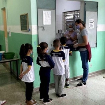 Escolas e creches avançam para nova etapa no atendimento