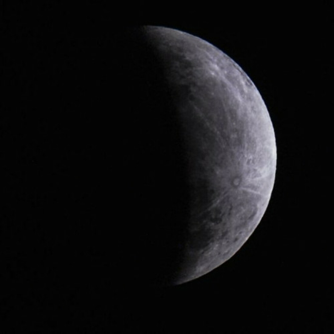 Eclipse parcial da Lua poderá ser observado nesta madrugada