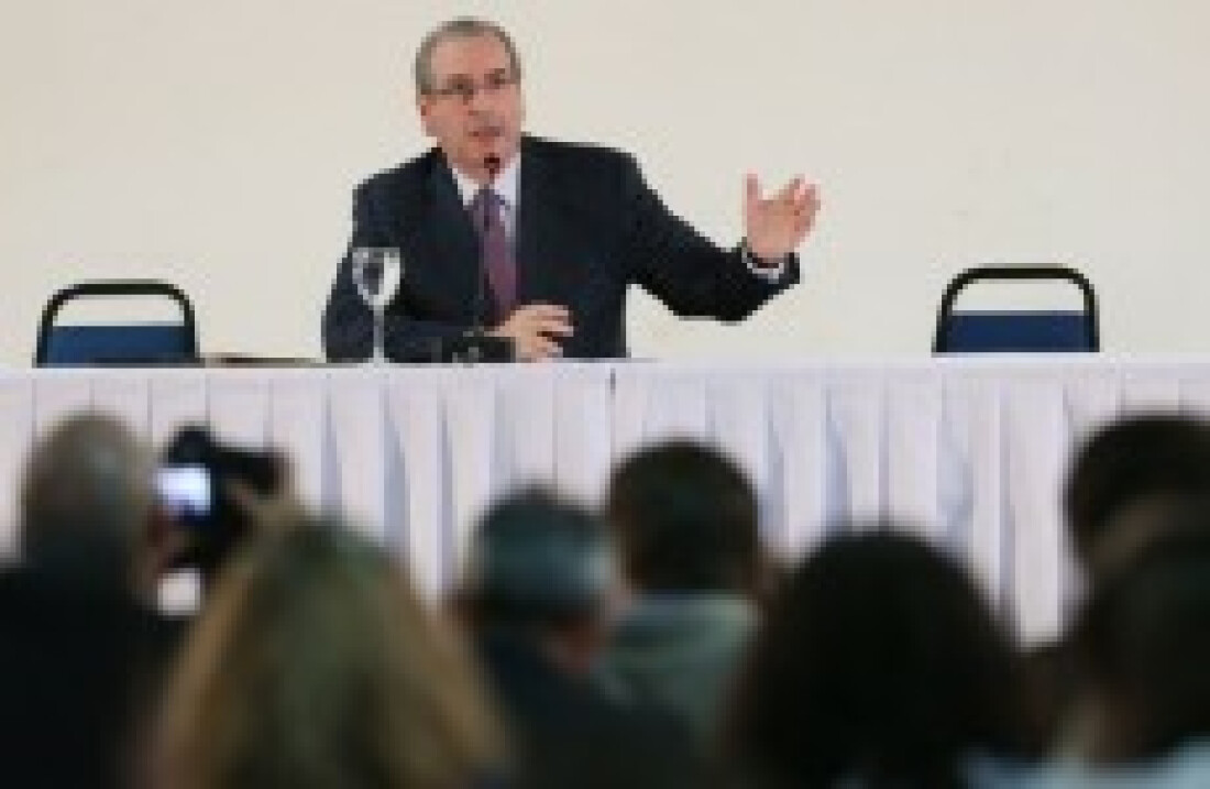 Cunha nega renúncia ou delação premiada