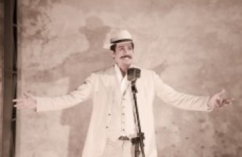 Ator mogiano encena "Cartas Libanesas"