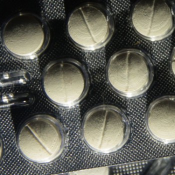 Mobilização alerta para riscos da automedicação com antibióticos