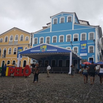 Festa literária ocupa centro histórico de Salvador