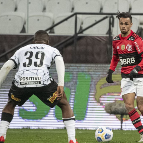 De olho no líder Atlético-MG, Flamengo encara Corinthians no Maracanã