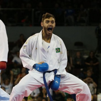 Douglas Brose vai à final do Mundial de Karatê e pode ser tricampeão