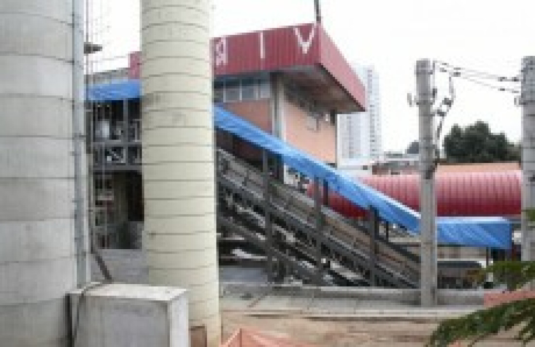 Estação de trem de Poá ganha sua primeira escada rolante