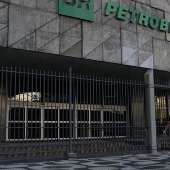 Petrobras reduz despesas com juros e encargos da dívida financeira