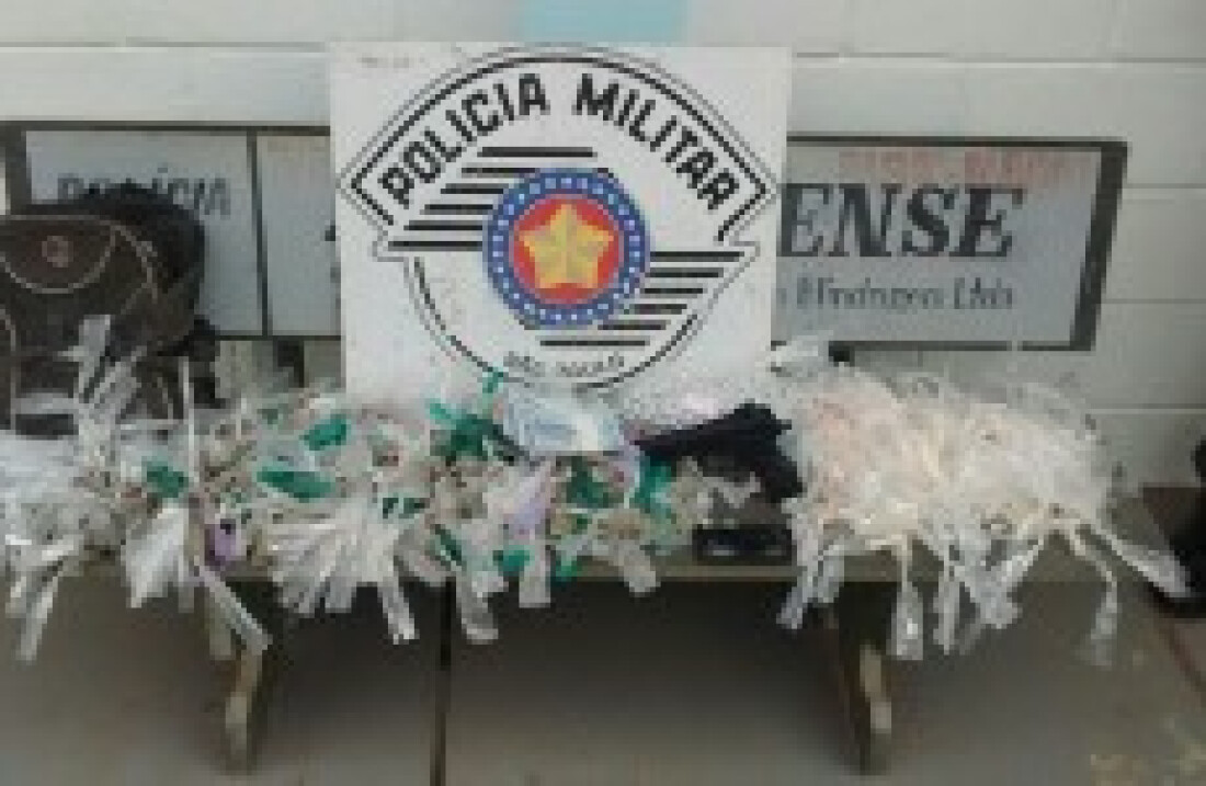 PM flagra tráfico em diversos bairros