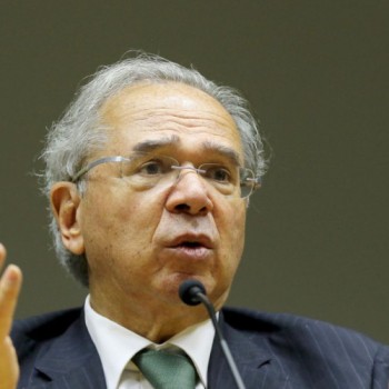 “Não apostem contra a economia brasileira”, pede ministro