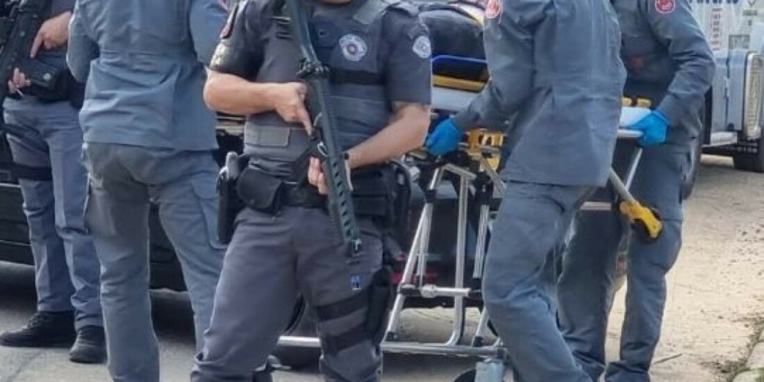 Polícia Militar faz simulado de roubo a carro forte