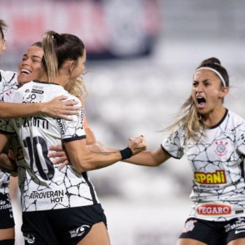 Corinthians bate Alianza e avança à semifinal da Libertadores feminina