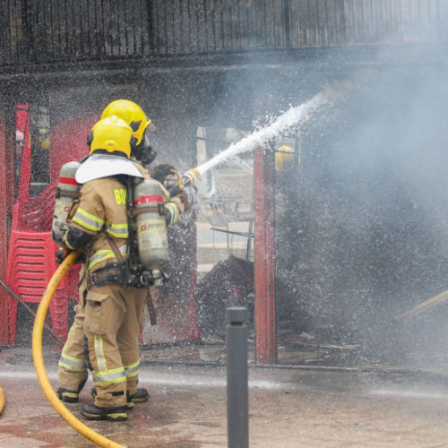Incêndio atinge imediações de prédio da EBC em Brasília
