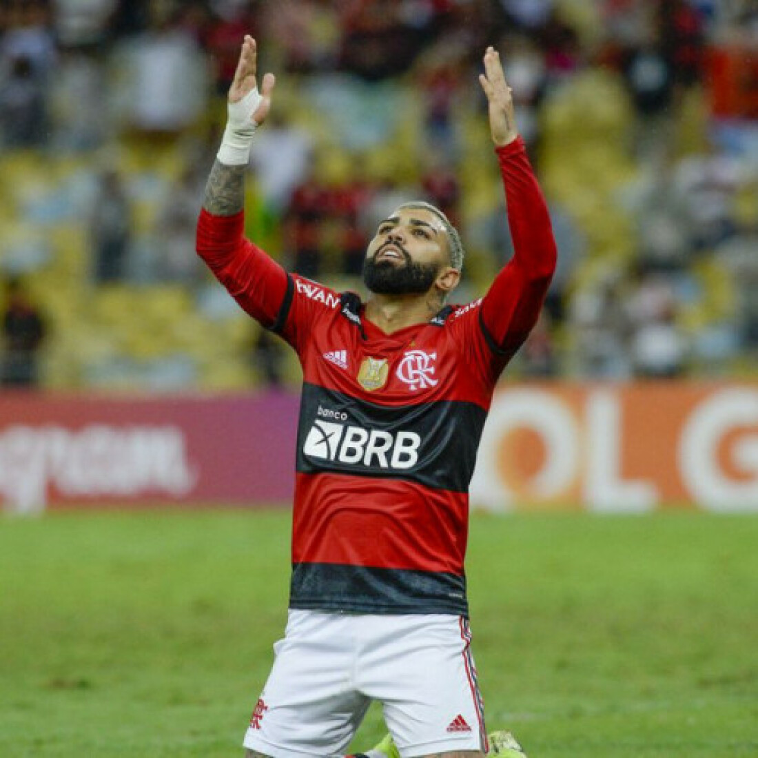 Flamengo vence Bahia e continua sonhando com o Brasileiro