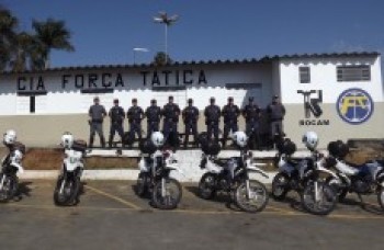 ? Guardas recebem treinamento de policiais do 17º Batalhão: