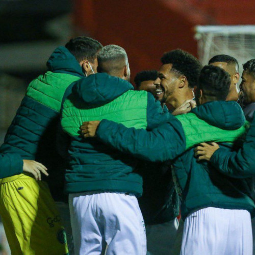 Guarani derrota Brasil de Pelotas e segue na briga pelo acesso